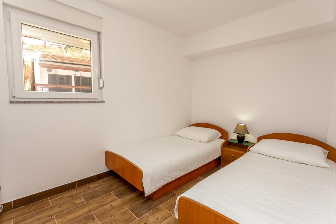 Butique Maris Daire Komarna Dış mekan fotoğraf